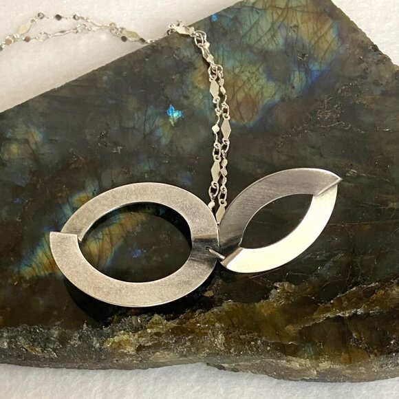 Brushed Sterling Silver 925 Double Ring Modernist Style Round Pendant Necklace - Picture 7 of 16